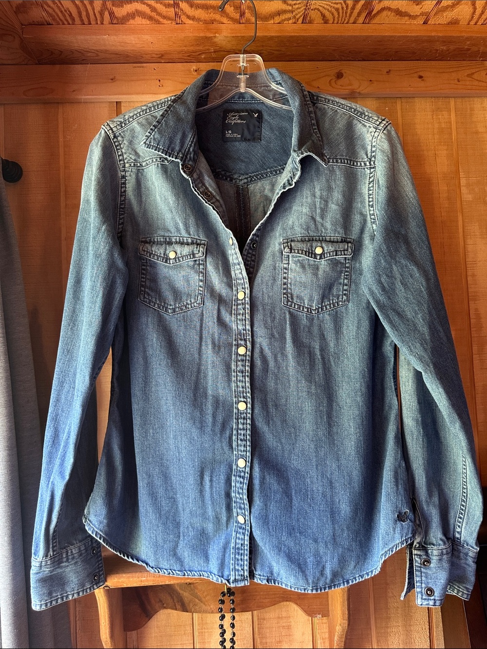 American Eagle Outfitters Denim Button-Up Shirt - Blue 8261.5